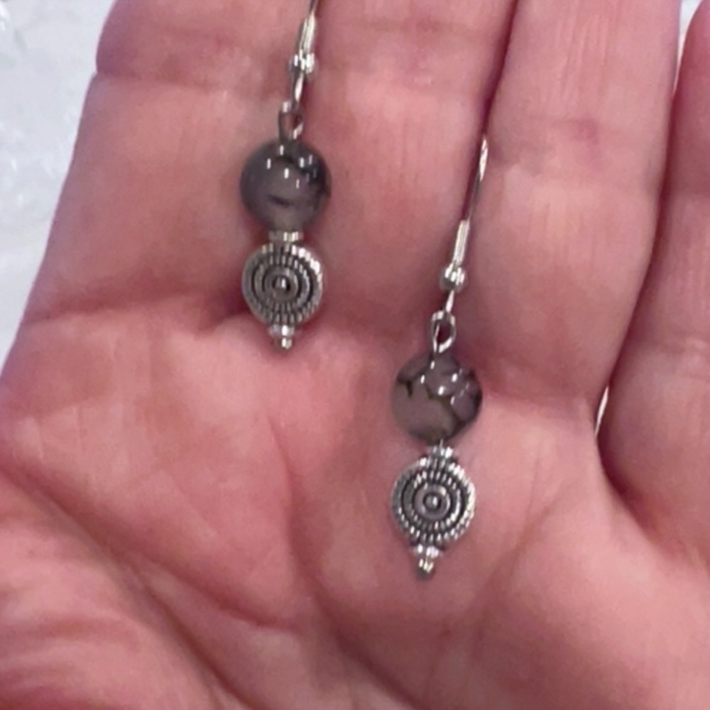 NWOT - Black Dragon Vein Necklace with matching earrings - Picture 2 of 9